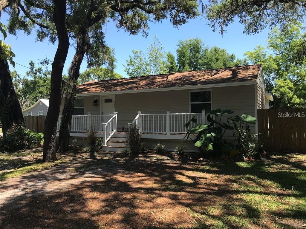 5238 4th Street Zephyrhills FL 33542 W7855117 image1