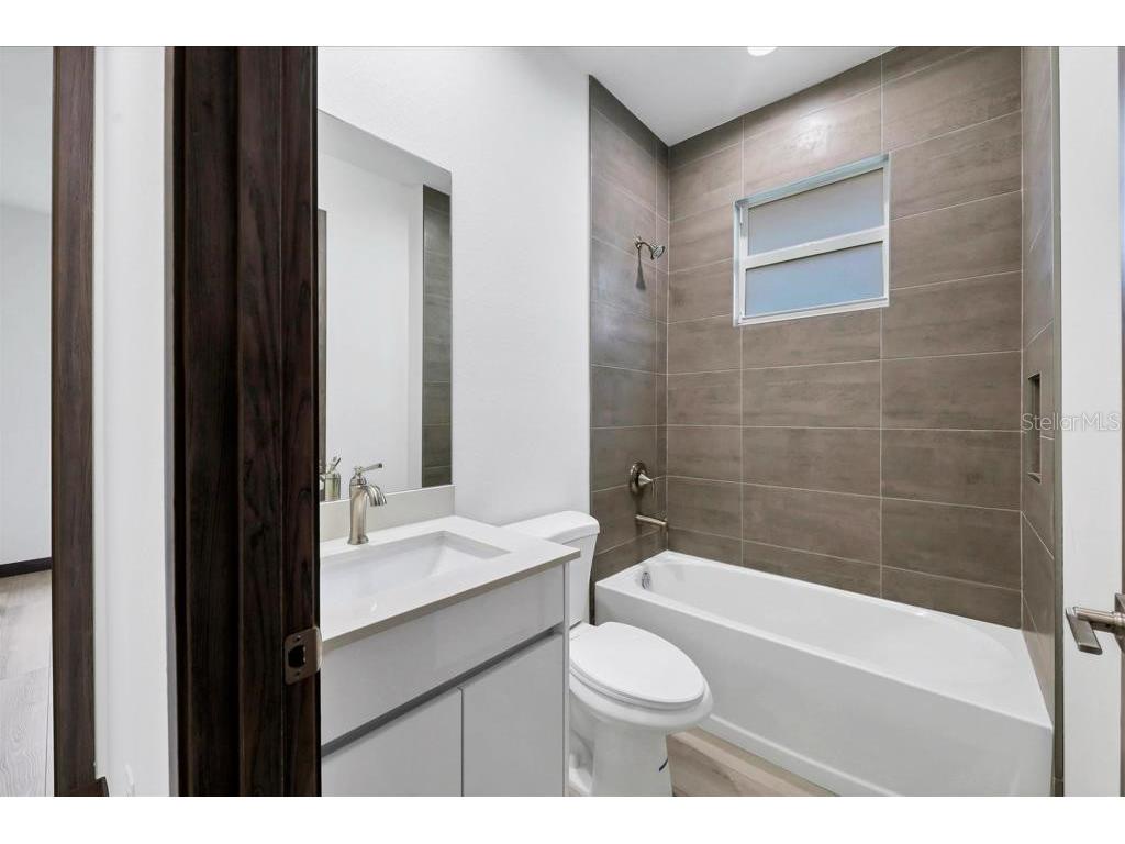 5238 Fries Avenue North Port FL 34288 A4689803 image10