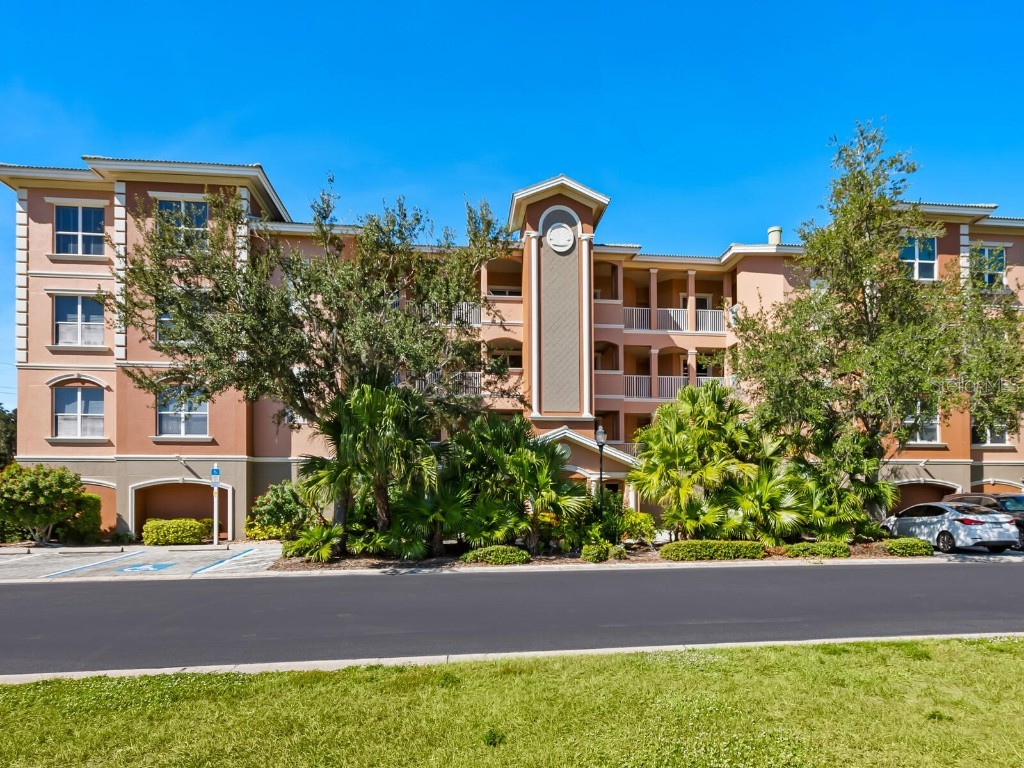 5238 Manorwood Drive #3C Sarasota FL 34235 A4588353 image1