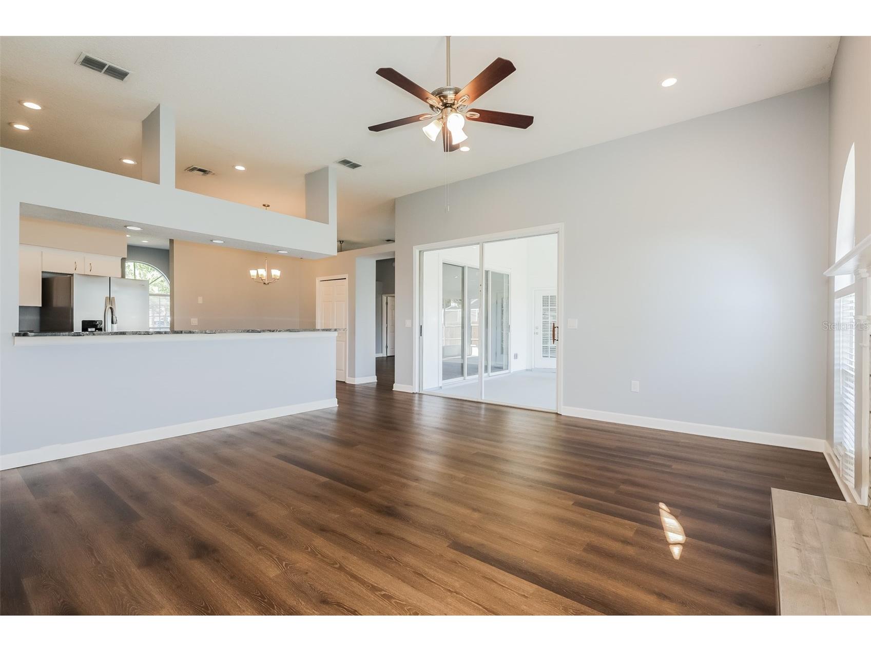 5238 Montserrat Court Lakeland FL 33812 C7524265 image4