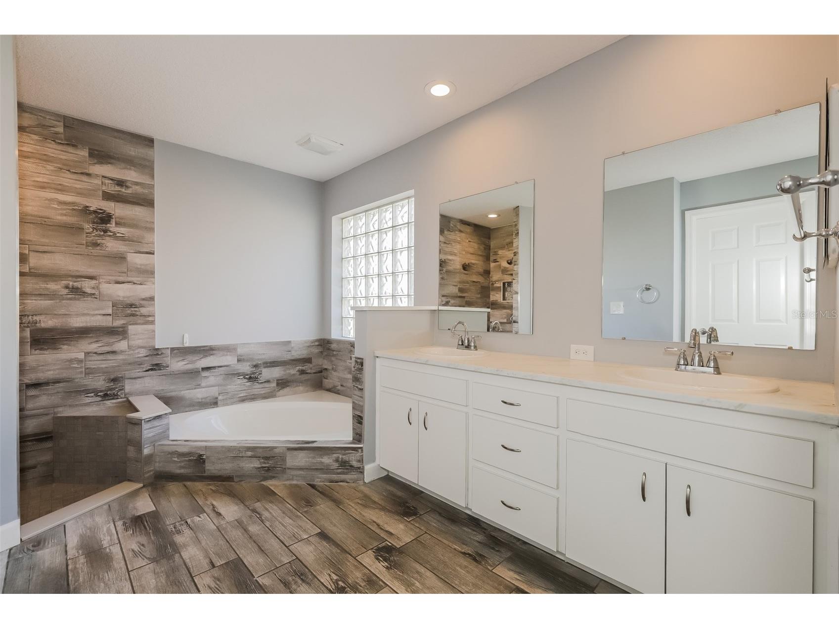 5238 Montserrat Court Lakeland FL 33812 C7524265 image9