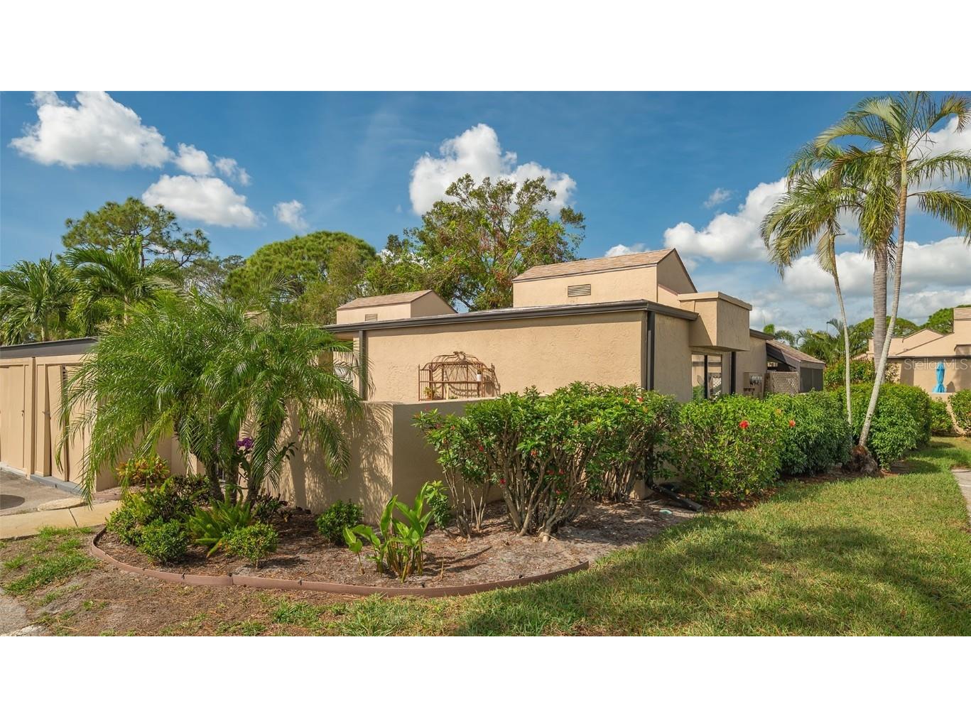 5239 Myrtle Wood Sarasota FL 34235 A4628879 image1