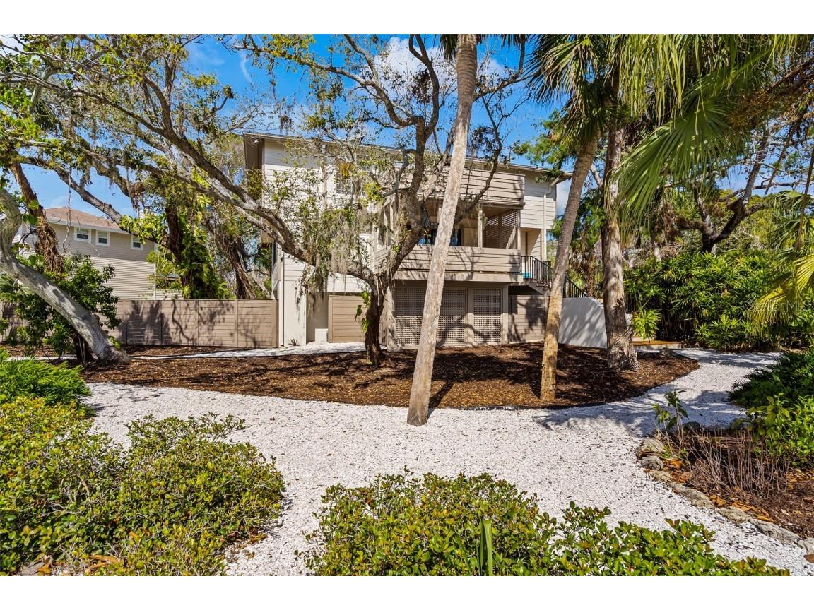 5239 Siesta Cove Drive Sarasota FL 34242 C7505610 image1