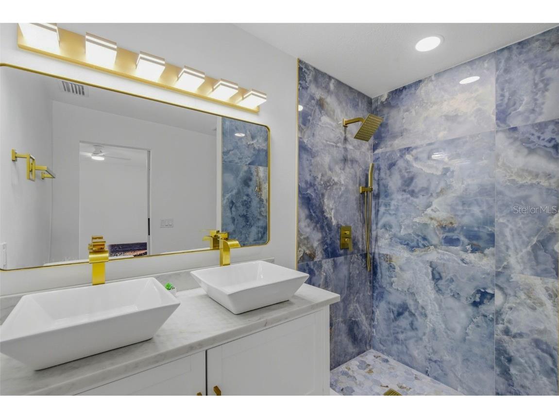 524 50th Avenue S Saint Petersburg FL 33705 TB8455781 image36