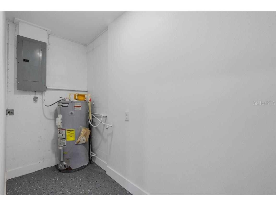 524 50th Avenue S Saint Petersburg FL 33705 TB8455781 image41