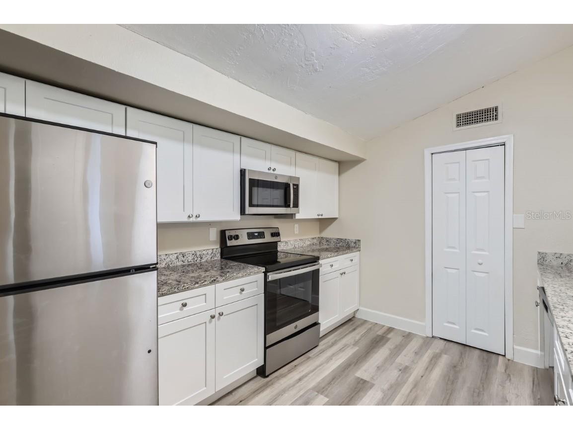 524 E Church Street Deland FL 32724 O6252354 image8