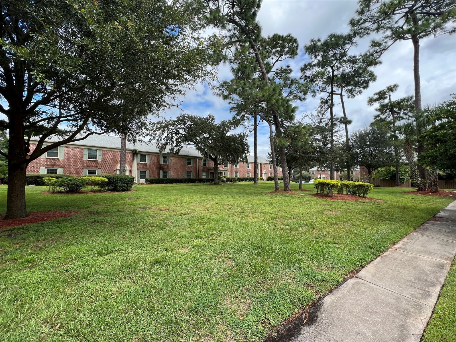 524 Georgetown Dr #B Casselberry FL 32707 - LAKE HOWELL O6414840 image2