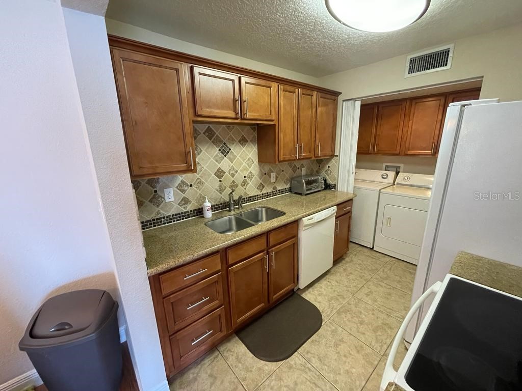 524 Orange Drive #11 Altamonte Springs FL 32701 O6365134 image6