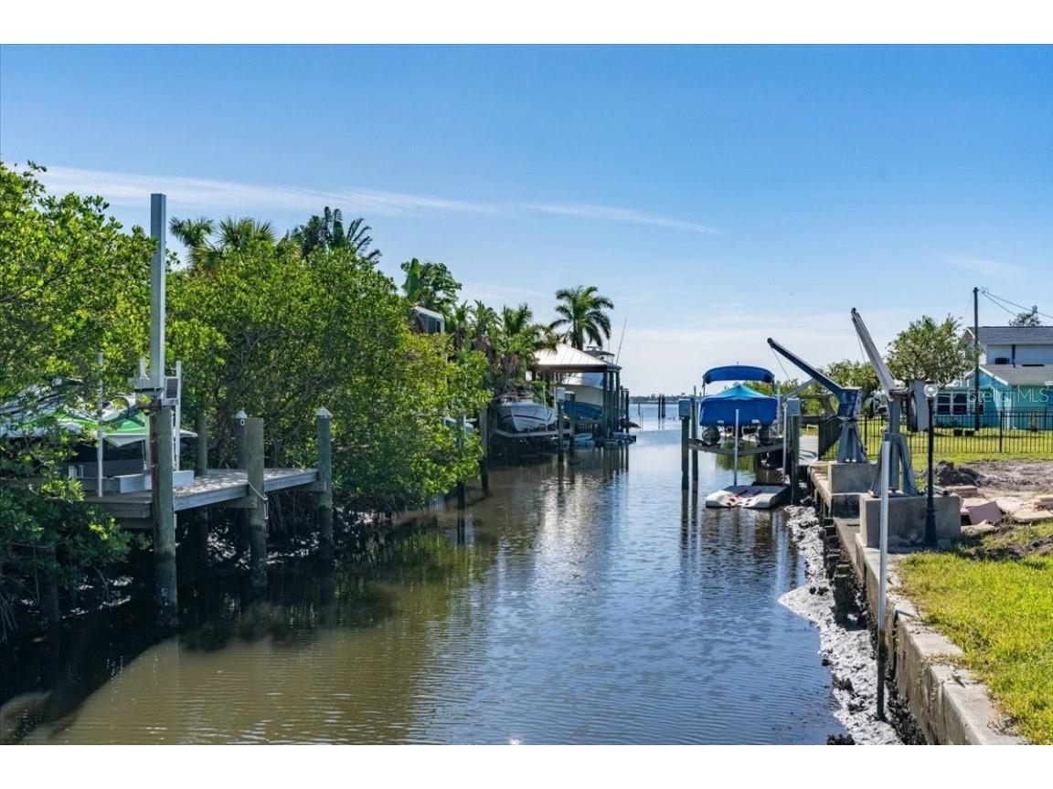 524 Palm Avenue Ellenton FL 34222 A4662245 image12