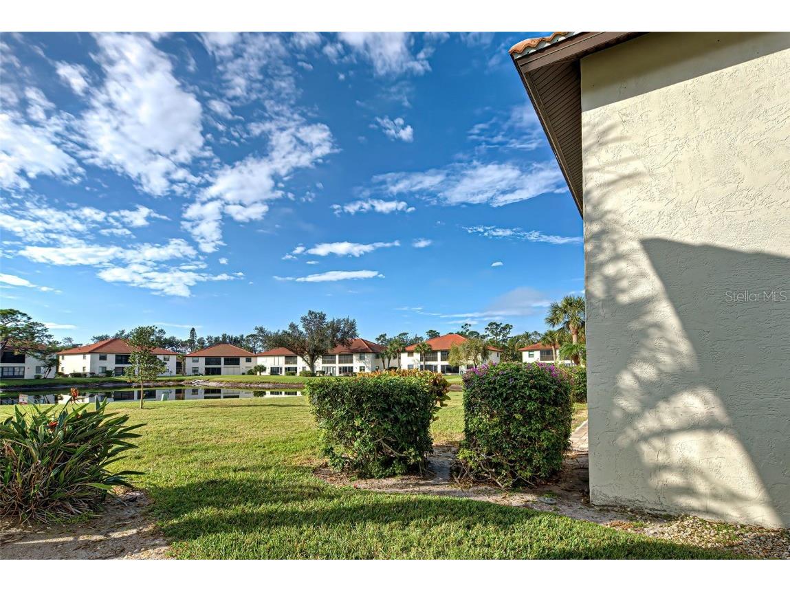 524 Pine Hollow Circle #524 Englewood FL 34223 D6139667 image4