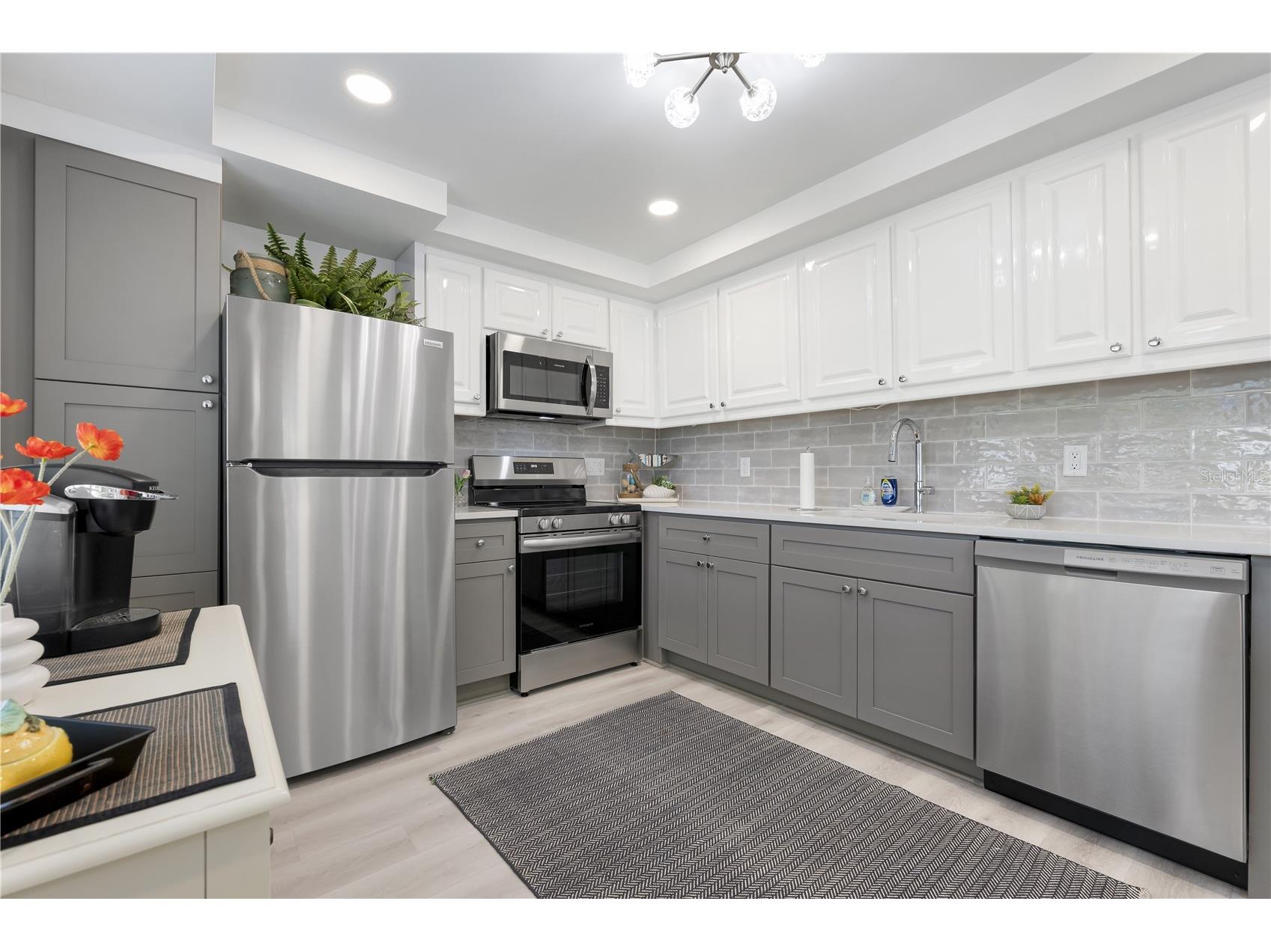 524 Spanish Drive S #125 Longboat Key FL 34228 - GULF OF AMERICA SARASOTA BAY A4698047 image13