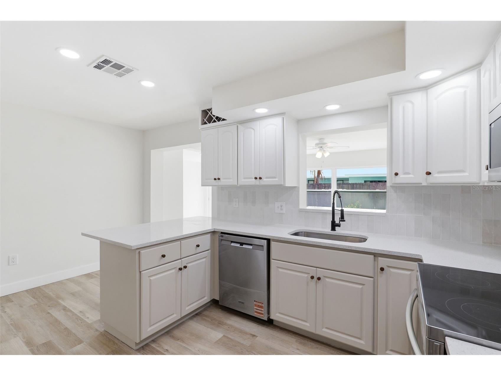 524 Westminster Avenue Melbourne FL 32935 A4692054 image4