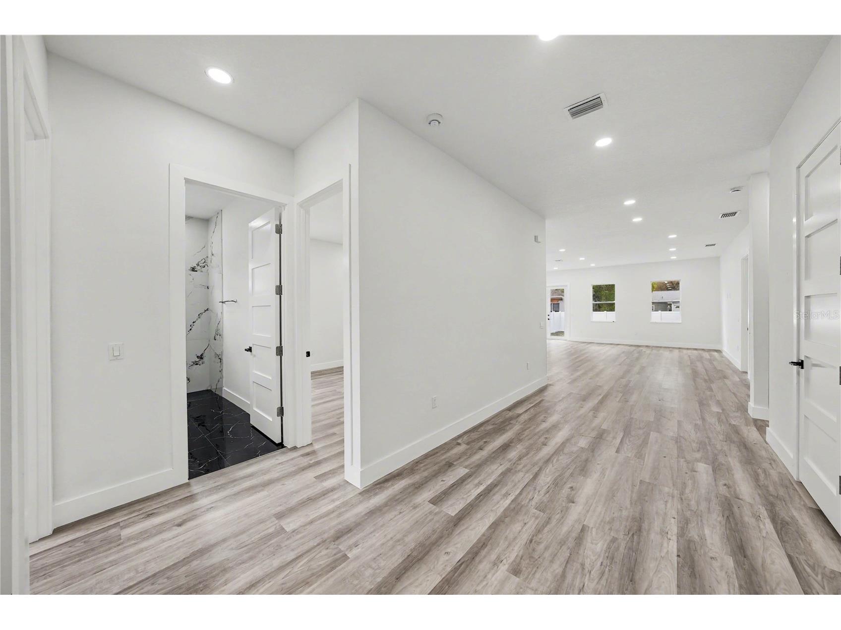 5240 66th Way N Saint Petersburg FL 33709 TB8480201 image10