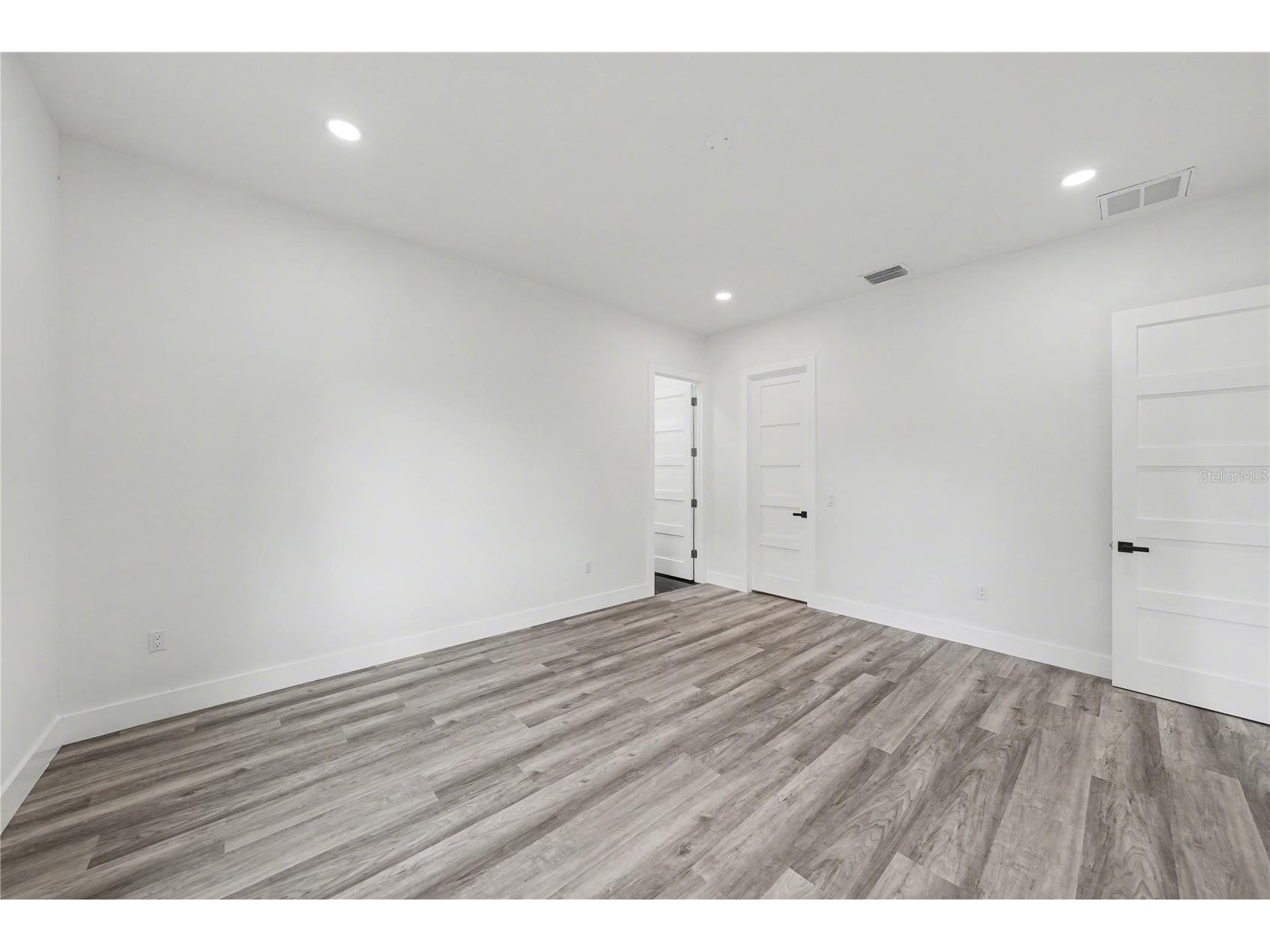5240 66th Way N Saint Petersburg FL 33709 TB8480201 image26