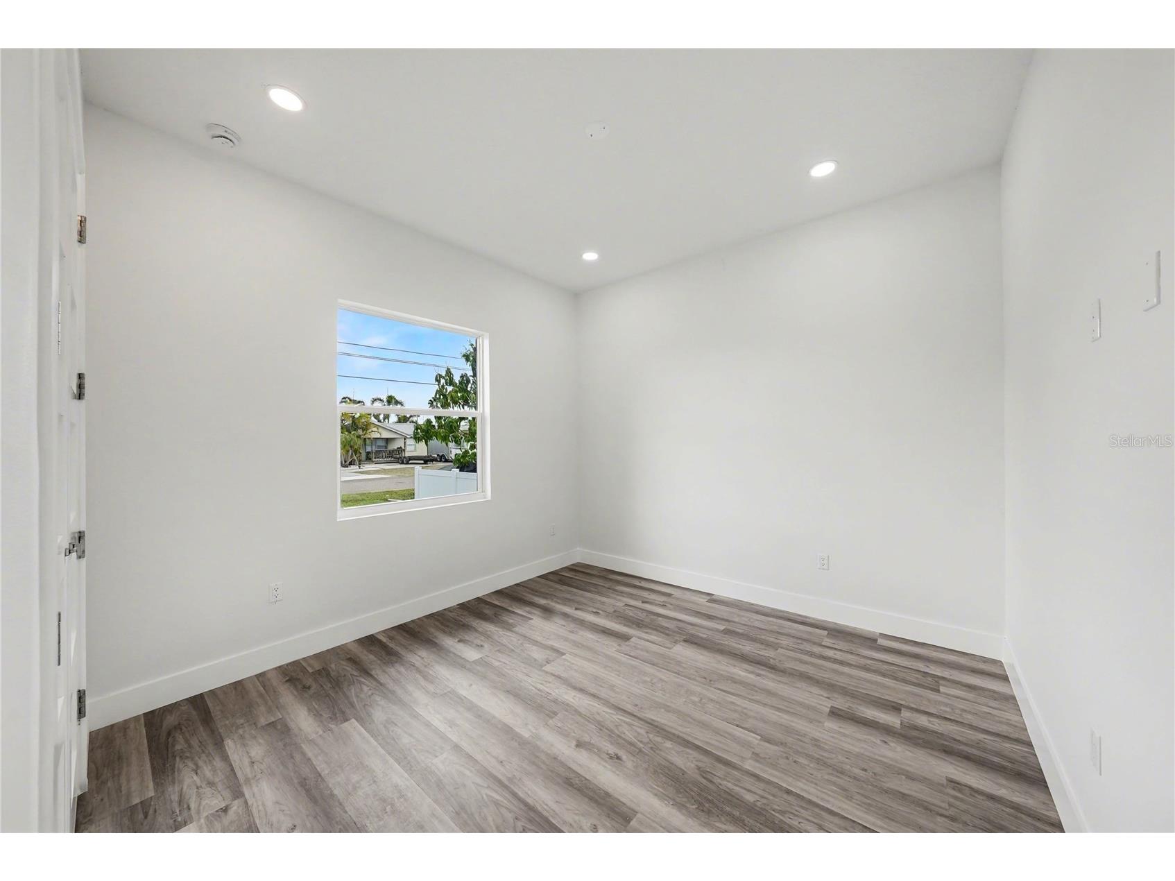 5240 66th Way N Saint Petersburg FL 33709 TB8480201 image33