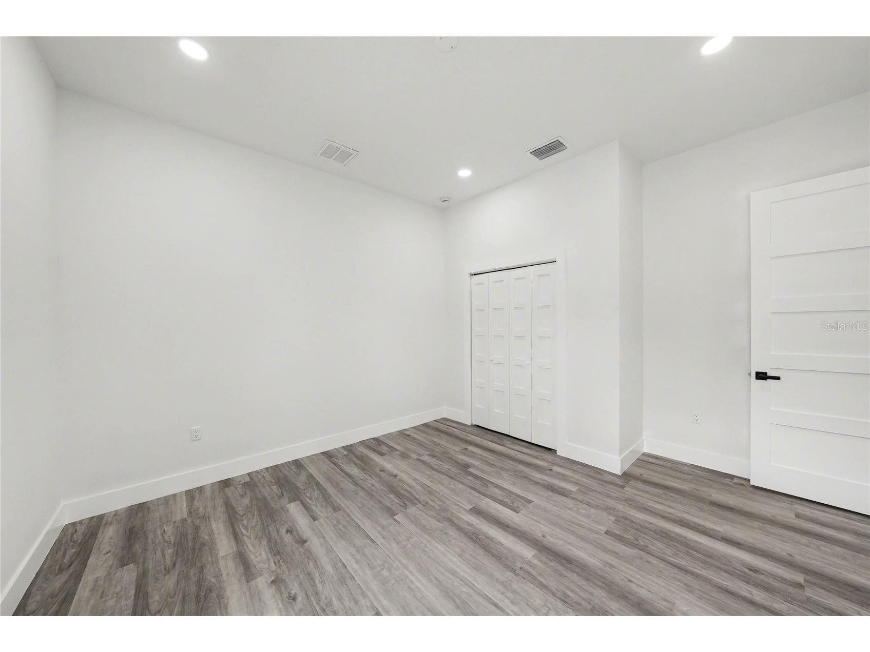 5240 66th Way N Saint Petersburg FL 33709 TB8480201 image38