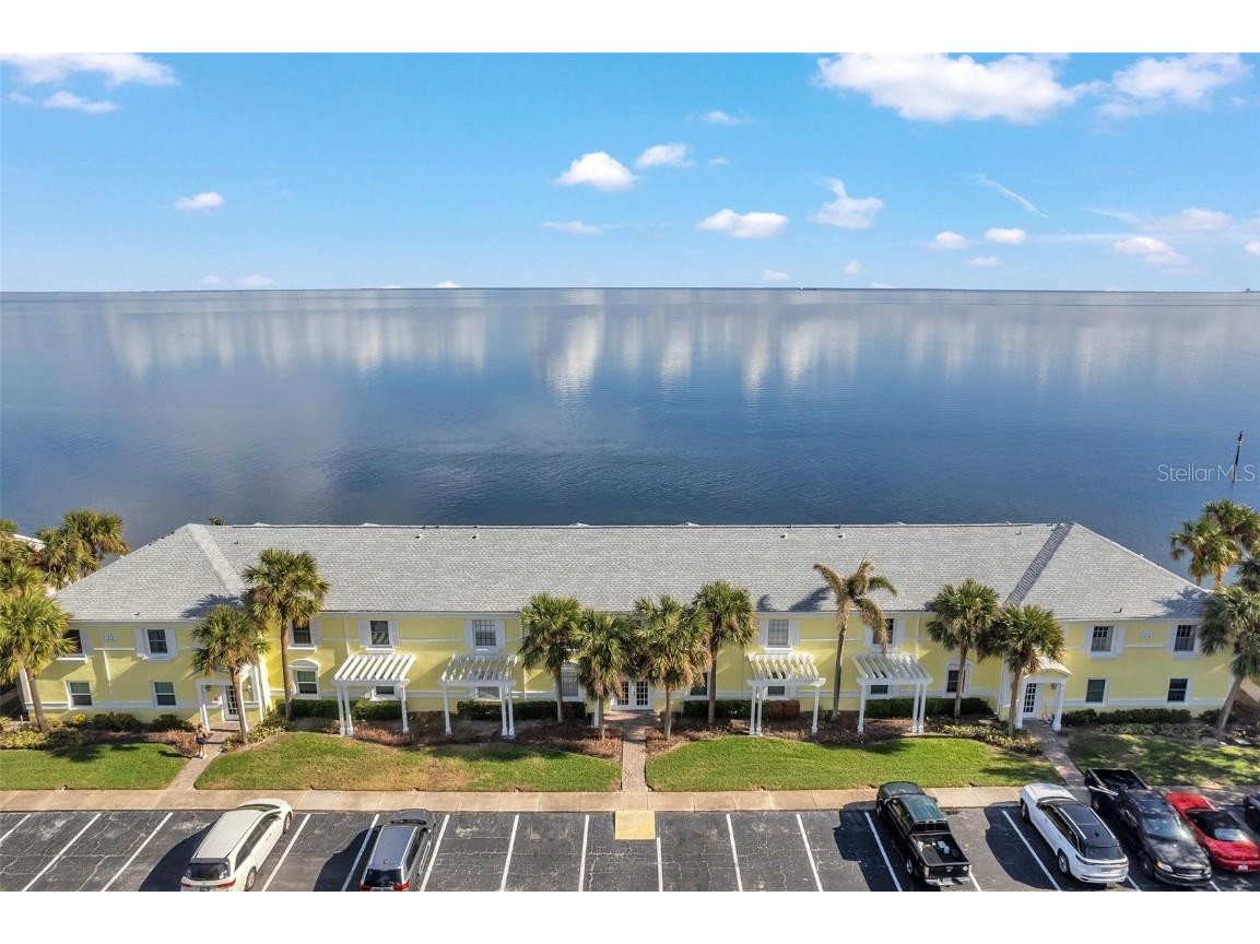 5240 Coquina Key Drive SE #D Saint Petersburg FL 33705 - TAMPA BAY TB8332259 image1