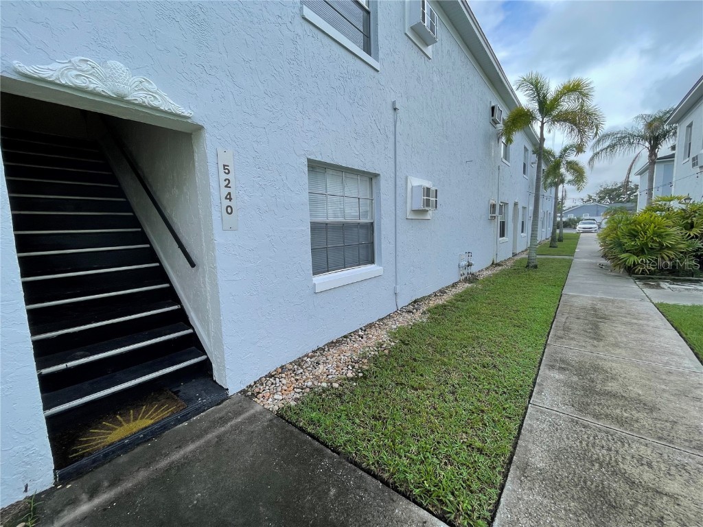 5240 Davisson Avenue Orlando FL 32810 O6241455 image1