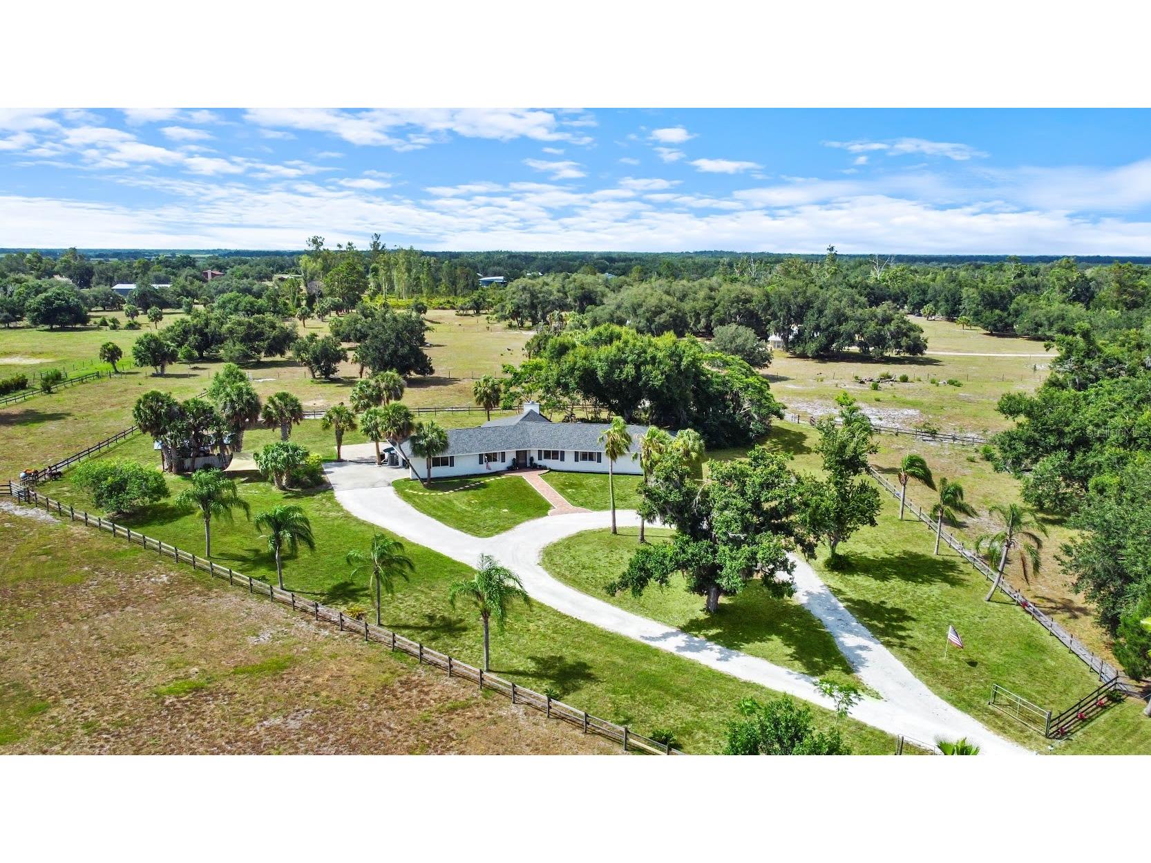 5240 Myakka Valley Trail Sarasota FL 34241 A4696680 image3
