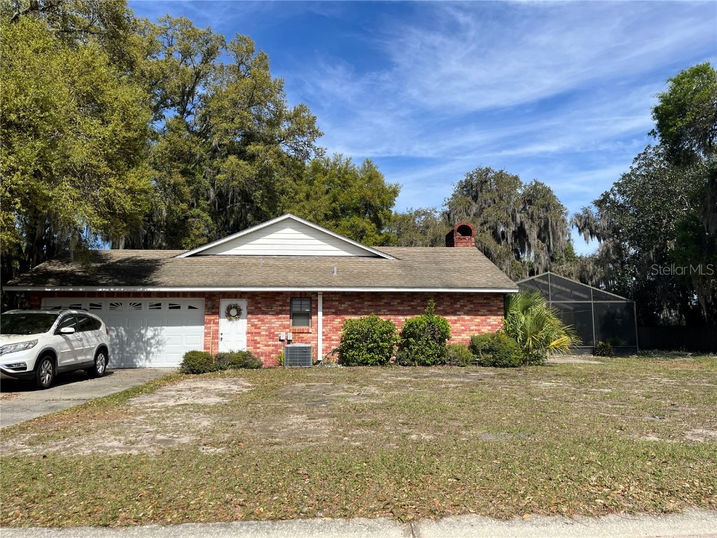 5240 Royal Oak Drive Fruitland Park FL 34731 A4604483 image1