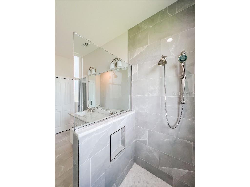 5240 Willow Lake Court Sarasota FL 34233 D6137966 image30