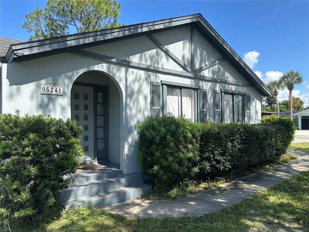 5241 Magnolia Terrace Fruitland Park FL 34731 O6225840 image1