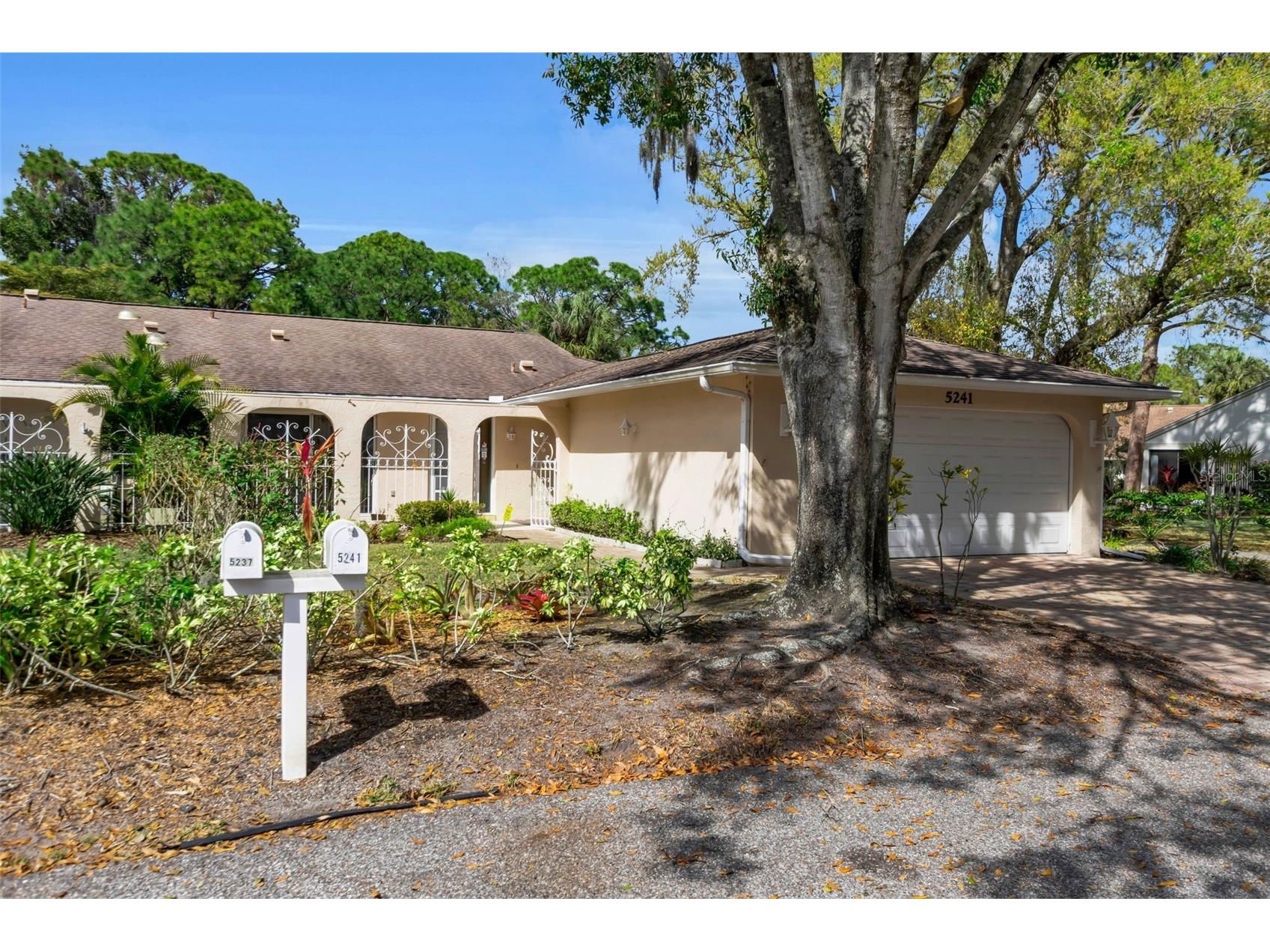 5241 Marsh Field Lane #18 Sarasota FL 34235 A4683247 image1