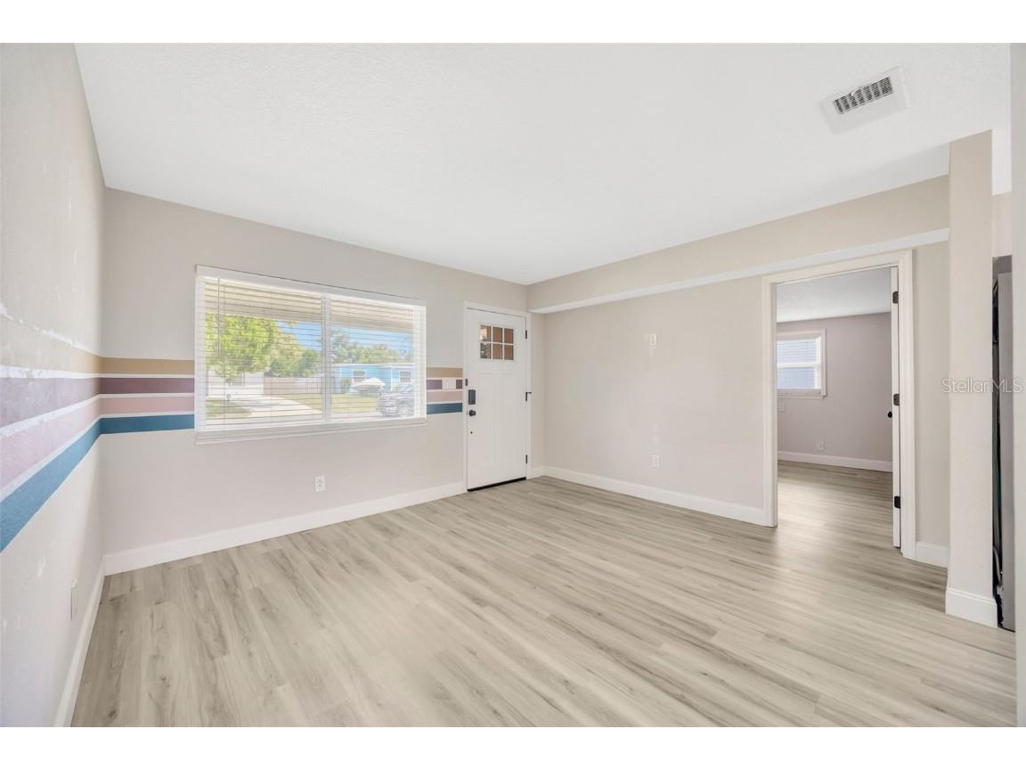 5242 45th Avenue N Saint Petersburg FL 33709 TB8421119 image11