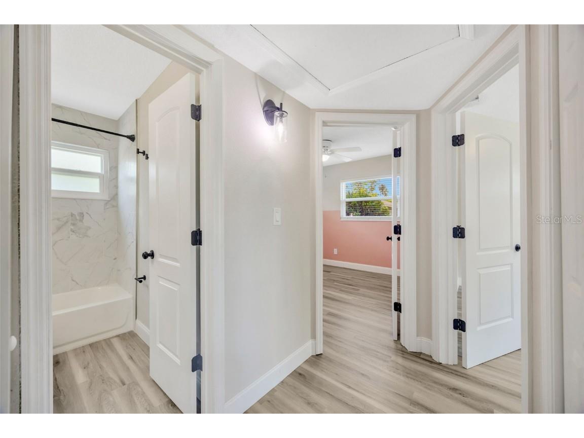 5242 45th Avenue N Saint Petersburg FL 33709 TB8421119 image13