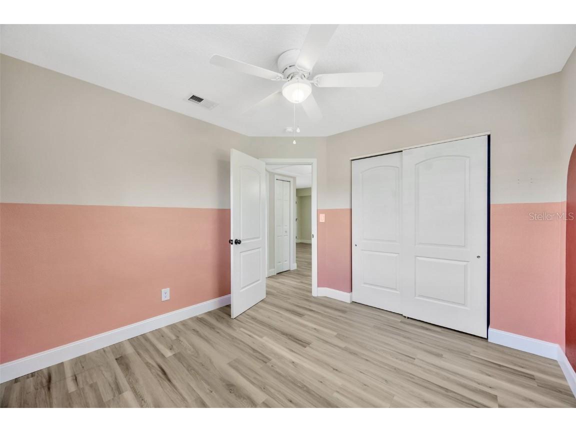 5242 45th Avenue N Saint Petersburg FL 33709 TB8421119 image16