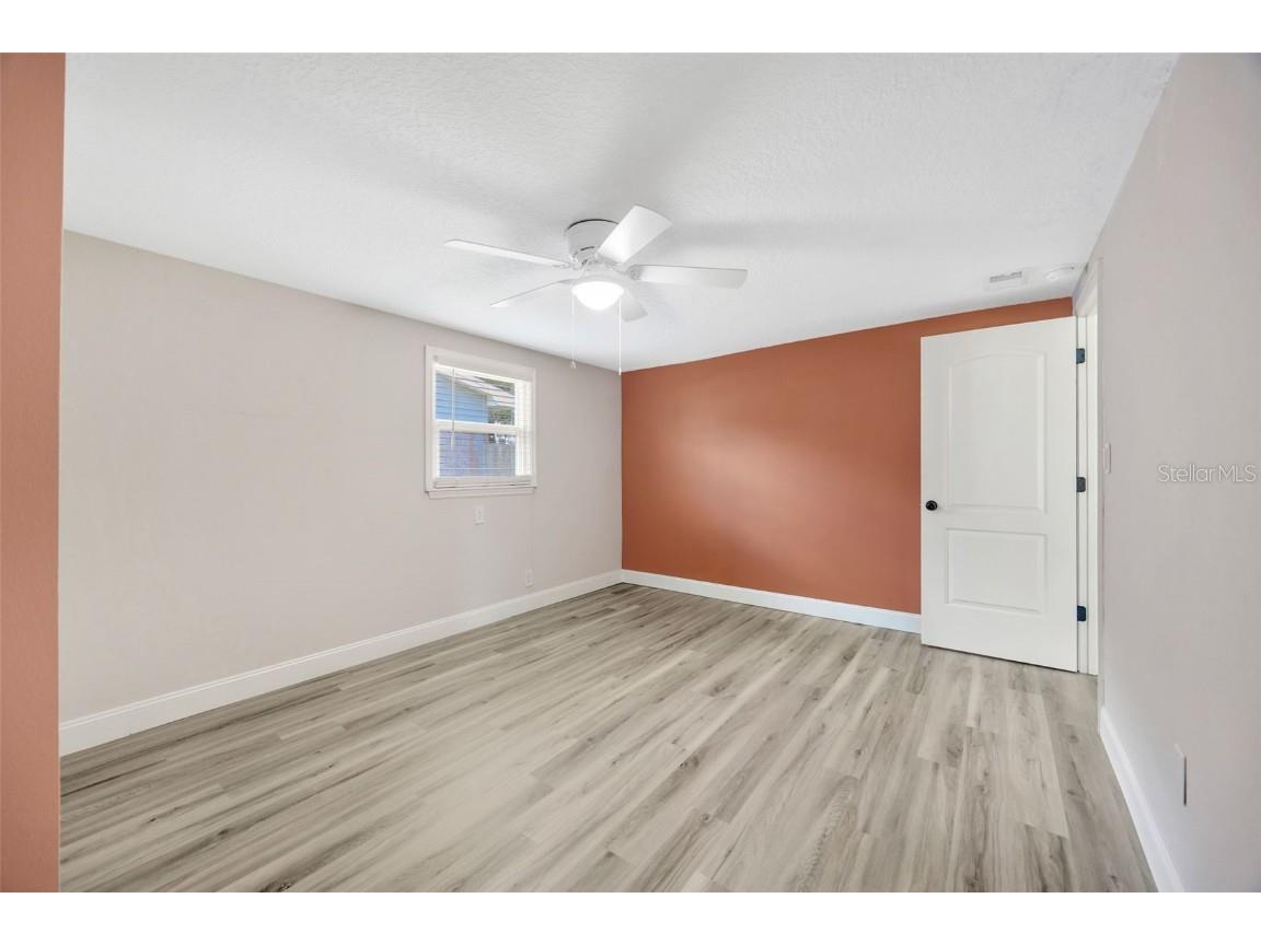 5242 45th Avenue N Saint Petersburg FL 33709 TB8421119 image18