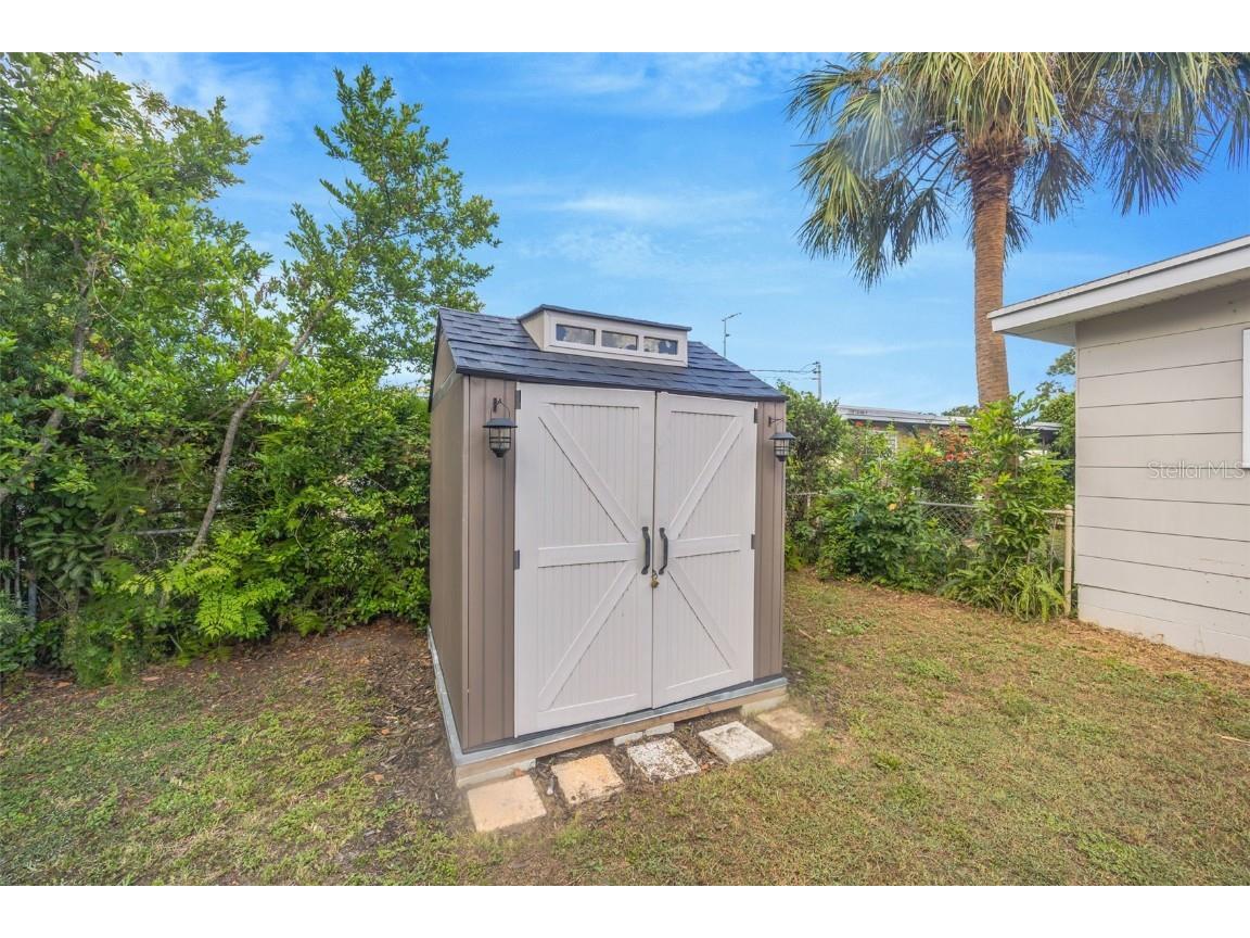 5242 45th Avenue N Saint Petersburg FL 33709 TB8421119 image22