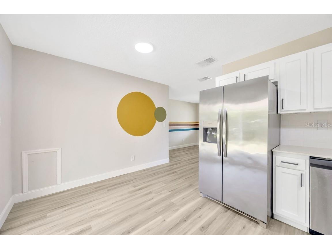 5242 45th Avenue N Saint Petersburg FL 33709 TB8421119 image7