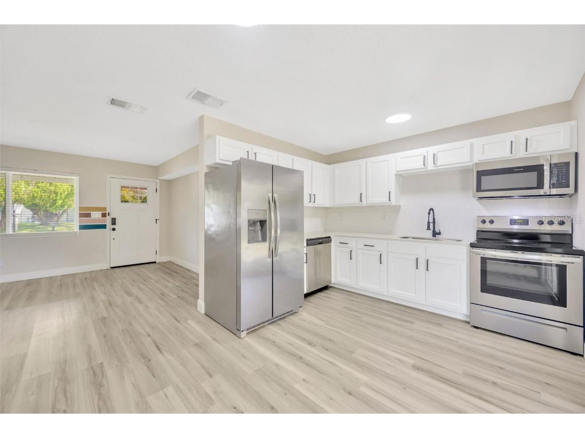 5242 45th Avenue N Saint Petersburg FL 33709 TB8421119 image8