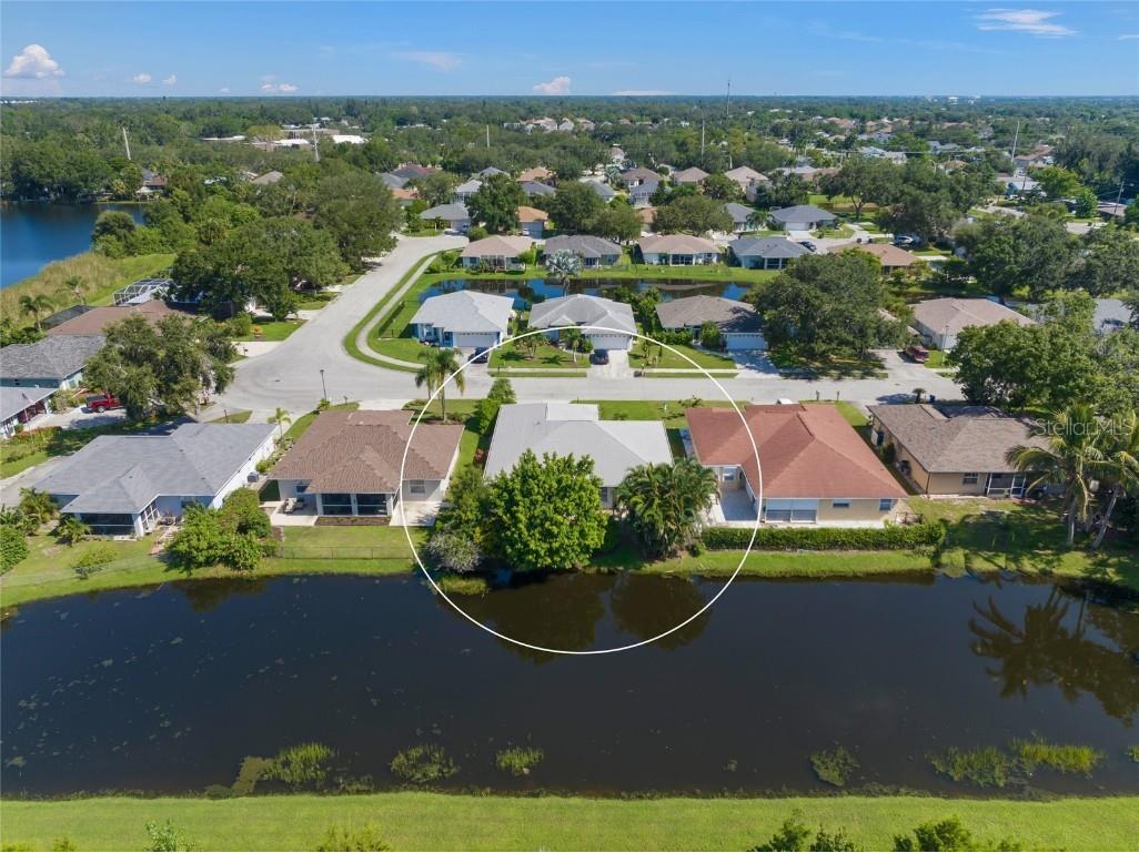 5242 Old Ashwood Drive Sarasota FL 34233 A4662102 image1