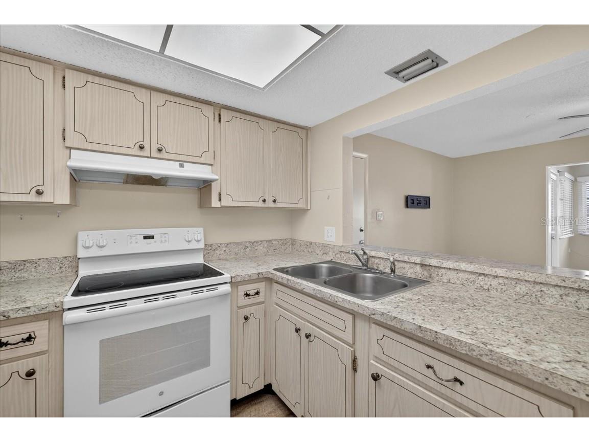 5242 Opal Lane #208 New Port Richey FL 34652 W7879522 image12