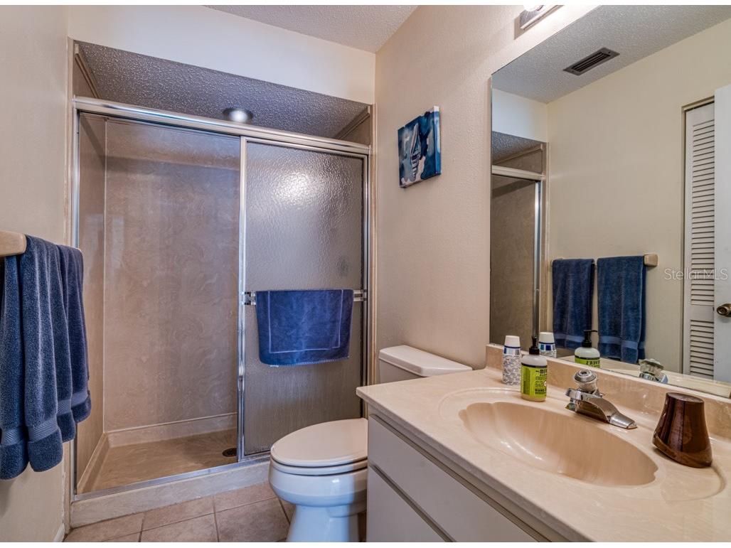 5242 Wedgewood Lane #62 Sarasota FL 34235 A4669985 image18