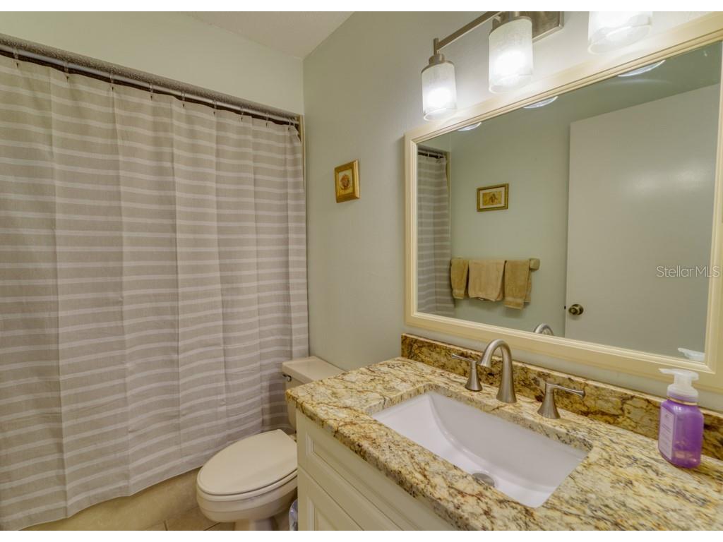 5242 Wedgewood Lane #62 Sarasota FL 34235 A4669985 image19