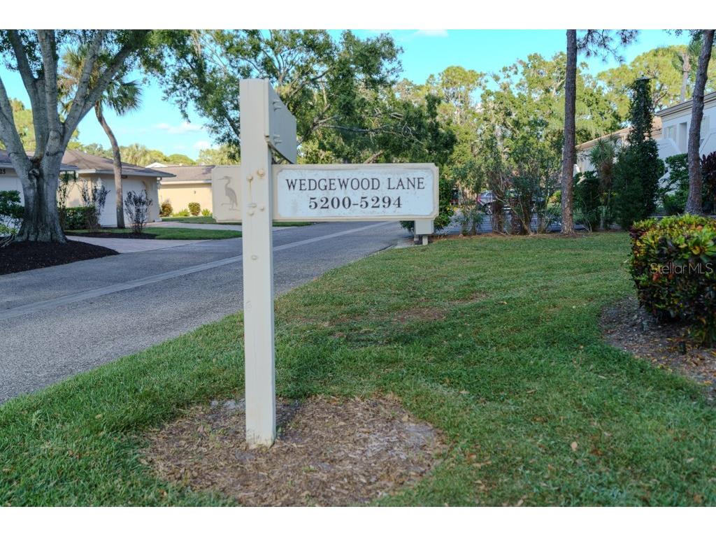 5242 Wedgewood Lane #62 Sarasota FL 34235 A4669985 image23