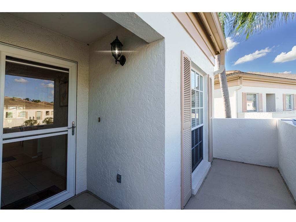 5242 Wedgewood Lane #62 Sarasota FL 34235 A4669985 image3