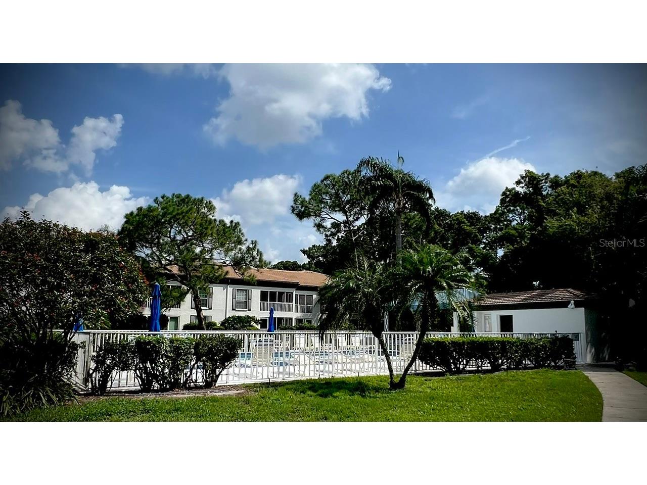 5242 Wedgewood Lane #62 Sarasota FL 34235 A4700978 image14
