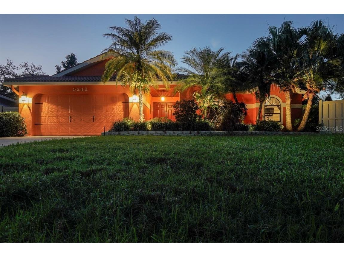 5242 White Sand Circle NE Saint Petersburg FL 33703 U8222211 image1