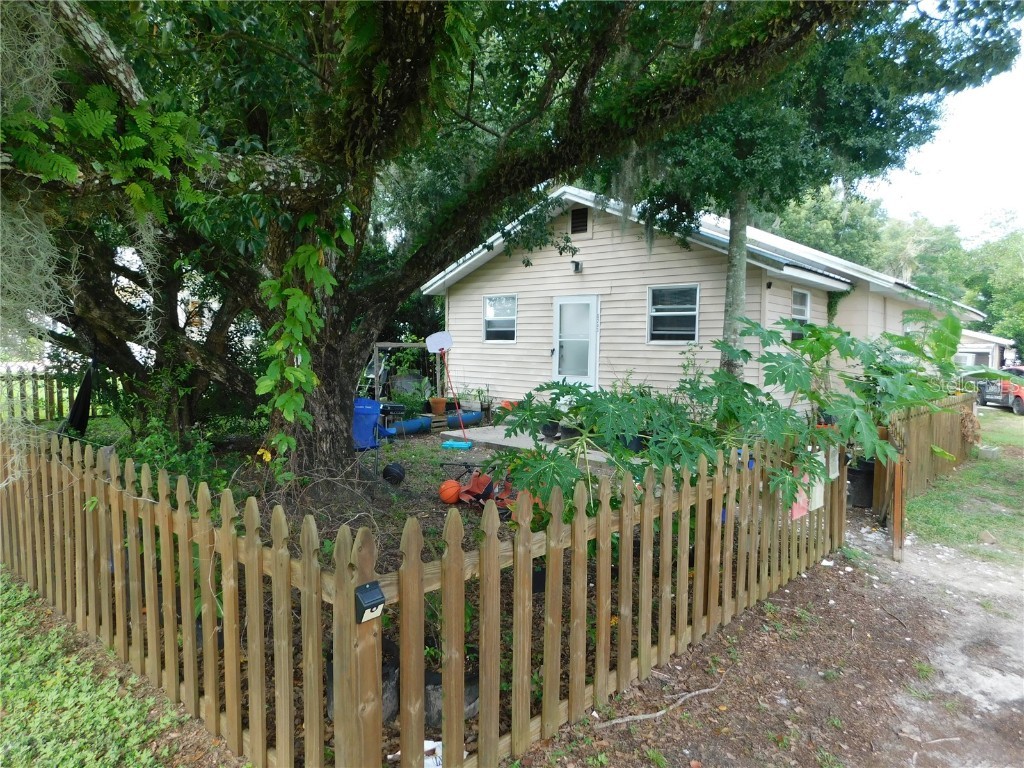 5243 9th Street Zephyrhills FL 33542 T3550642 image1