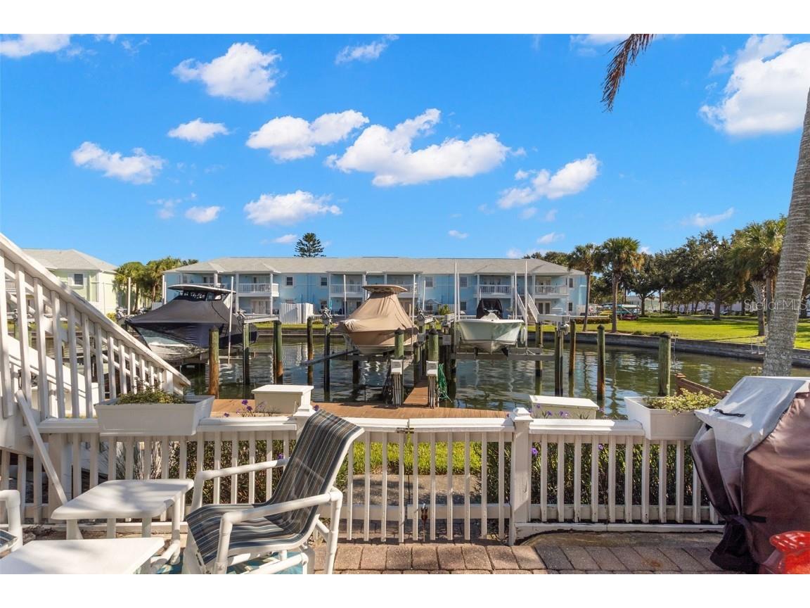 5243 Beach Drive SE #B Saint Petersburg FL 33705 TB8429088 image18