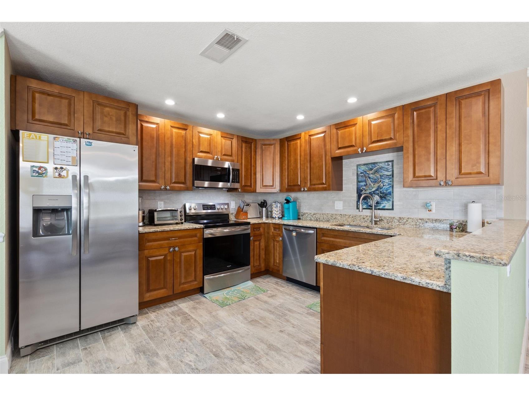 5243 Beach Drive SE #B Saint Petersburg FL 33705 TB8497172 image10