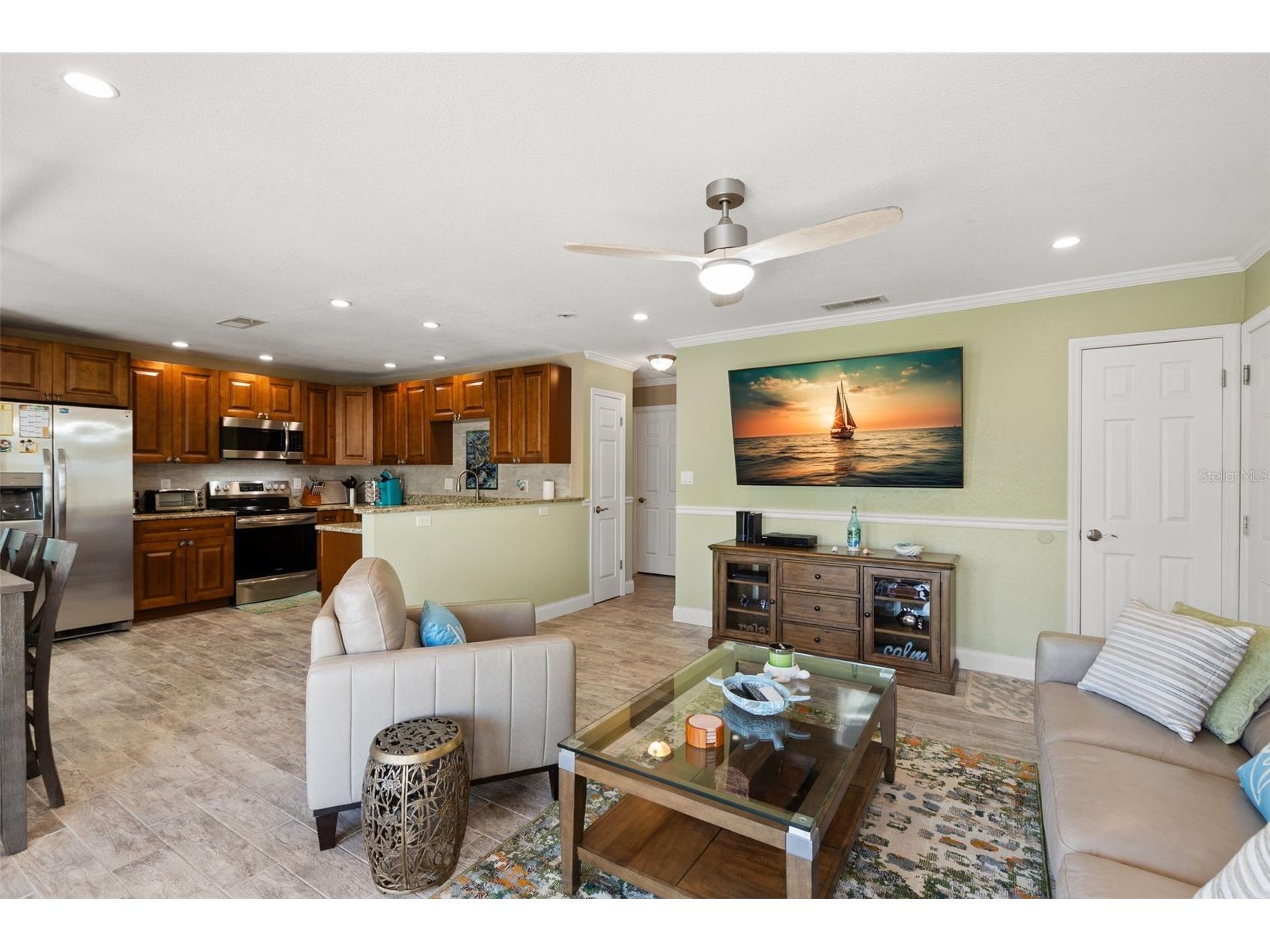 5243 Beach Drive SE #B Saint Petersburg FL 33705 TB8497172 image8