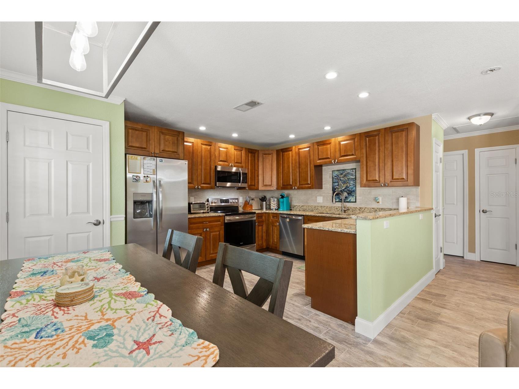 5243 Beach Drive SE #B Saint Petersburg FL 33705 TB8497172 image9