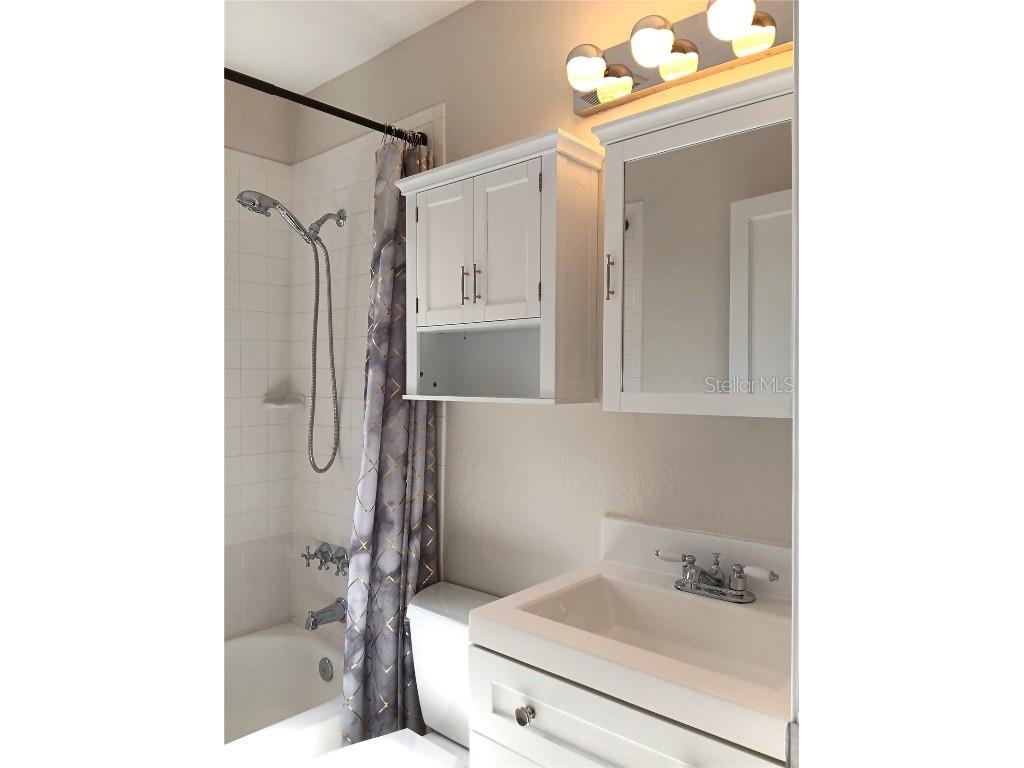 5244 6th Avenue N Saint Petersburg FL 33710 TB8452284 image13