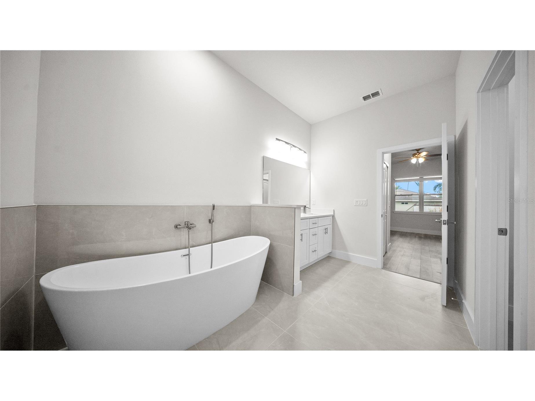 5244 Redwood Terrace North Port FL 34286 A4686814 image18