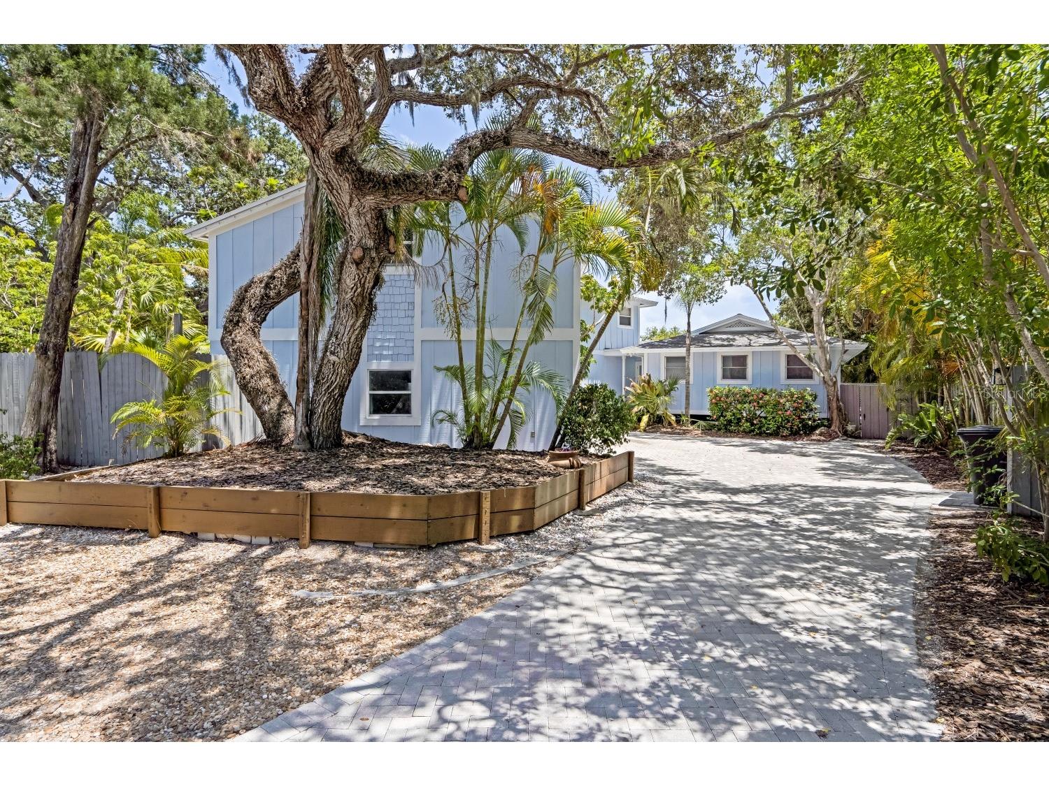 5244 Winding Way Sarasota FL 34242 A4669581 image1